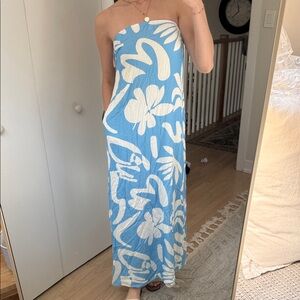 Lulu's Strapless Blue and White Floral Dress